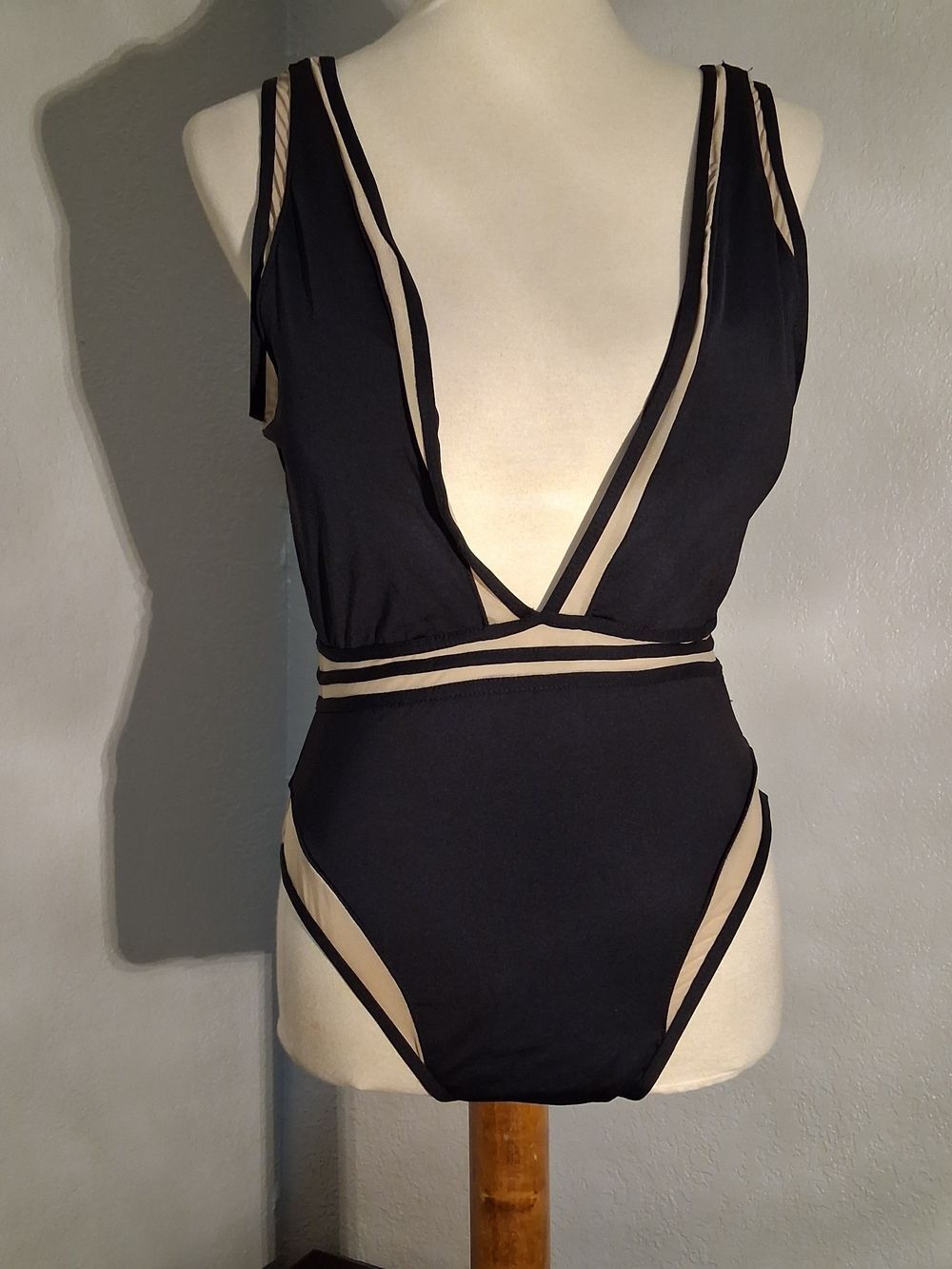 Envya NWOT Classic Black One-Piece Swimwear Size 1X